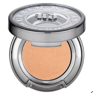 UD “Blunt” Eyeshadow